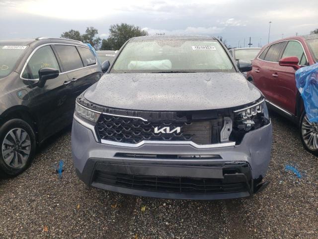 Photo 4 VIN: 5XYRG4LCXNG098925 - KIA SORENTO LX 