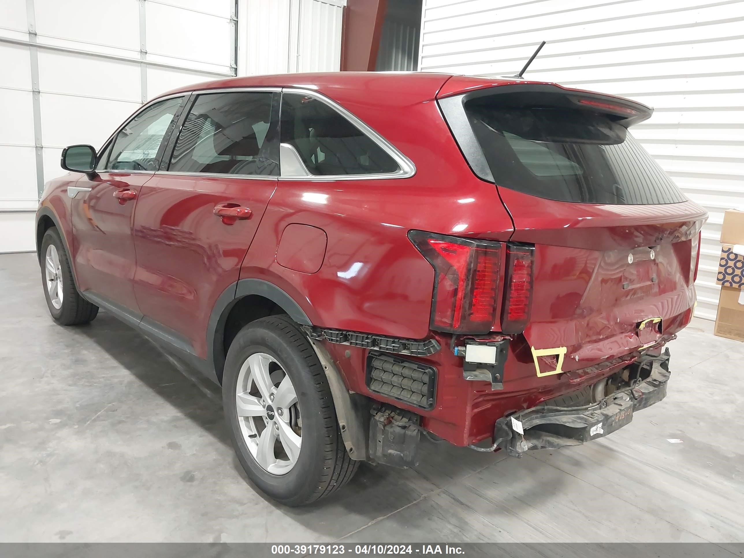 Photo 2 VIN: 5XYRG4LCXPG165932 - KIA SORENTO 