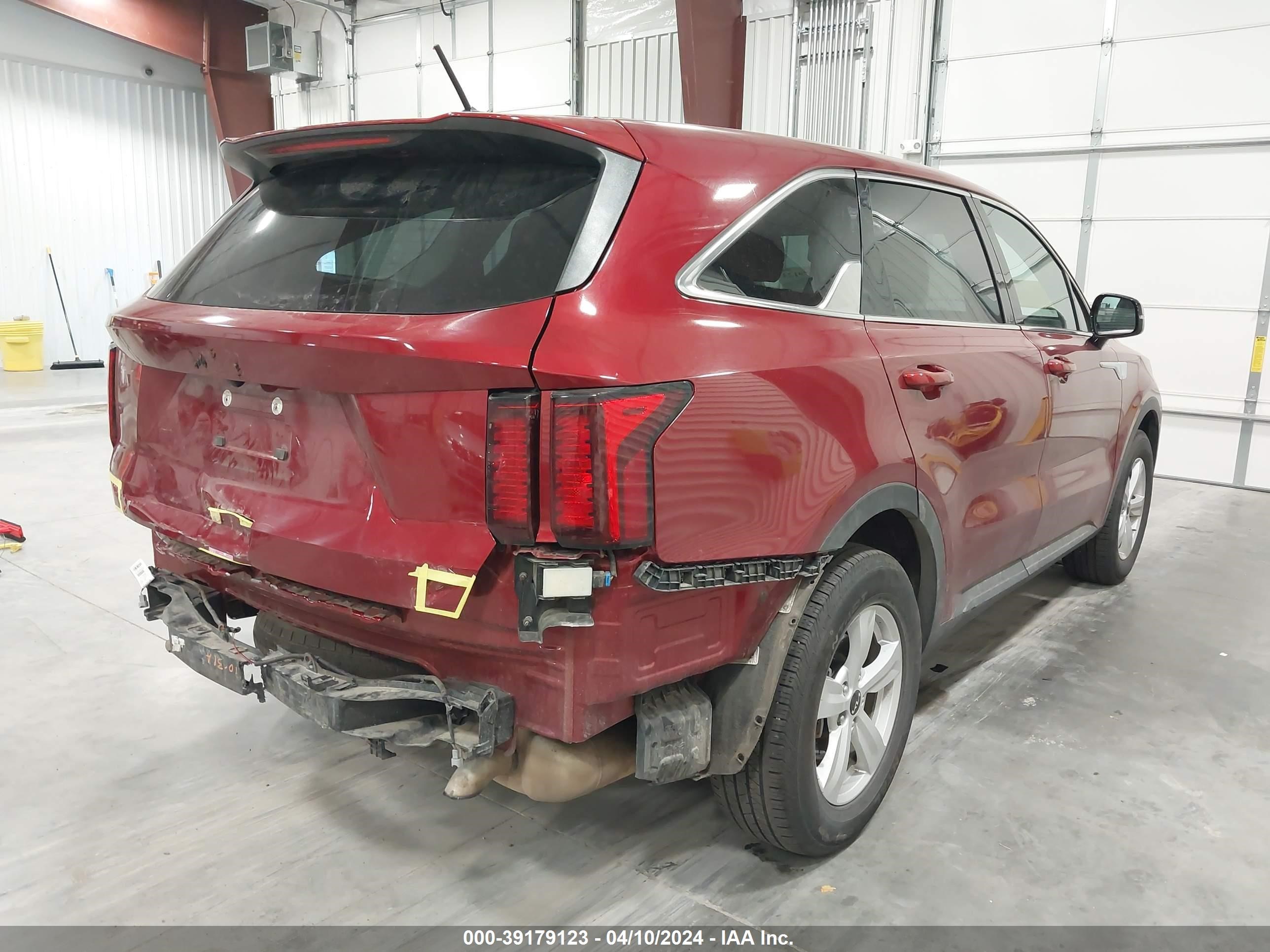 Photo 3 VIN: 5XYRG4LCXPG165932 - KIA SORENTO 