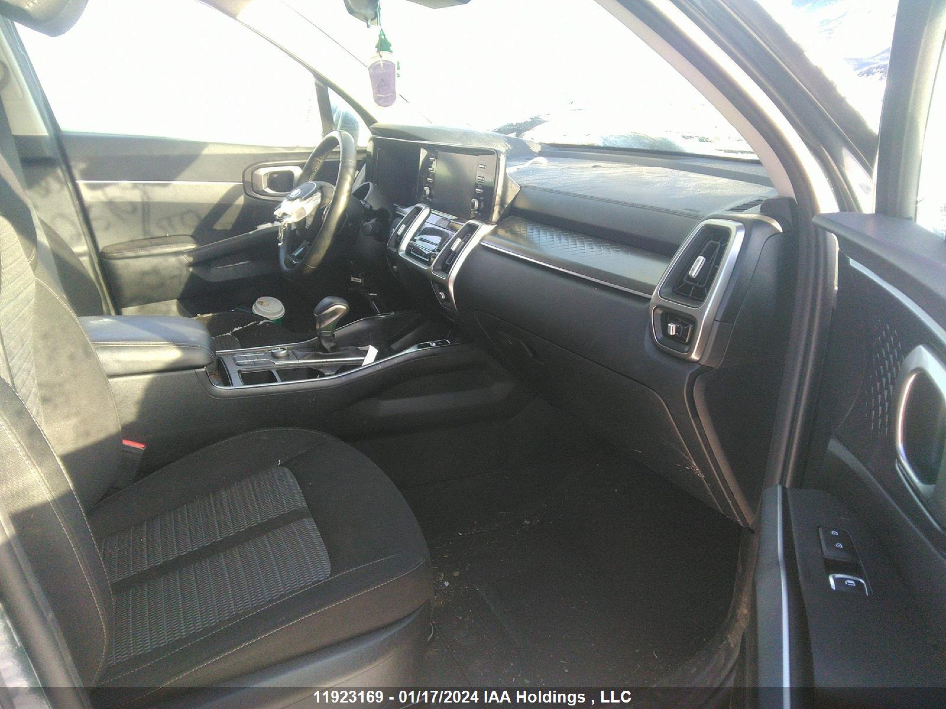 Photo 4 VIN: 5XYRGDLC7MG005020 - KIA SORENTO 