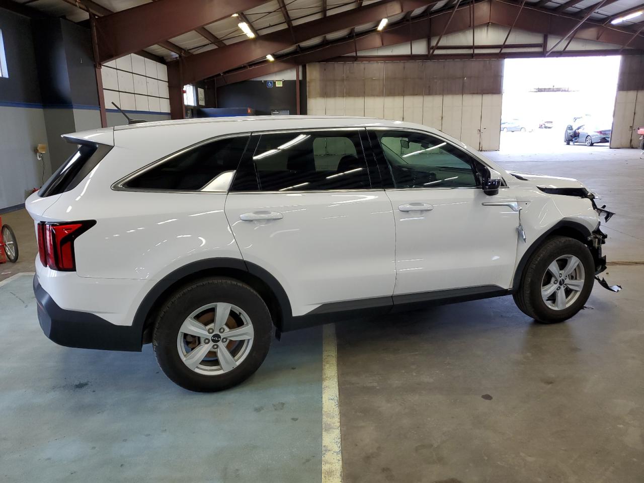 Photo 2 VIN: 5XYRGDLC8PG167632 - KIA SORENTO 