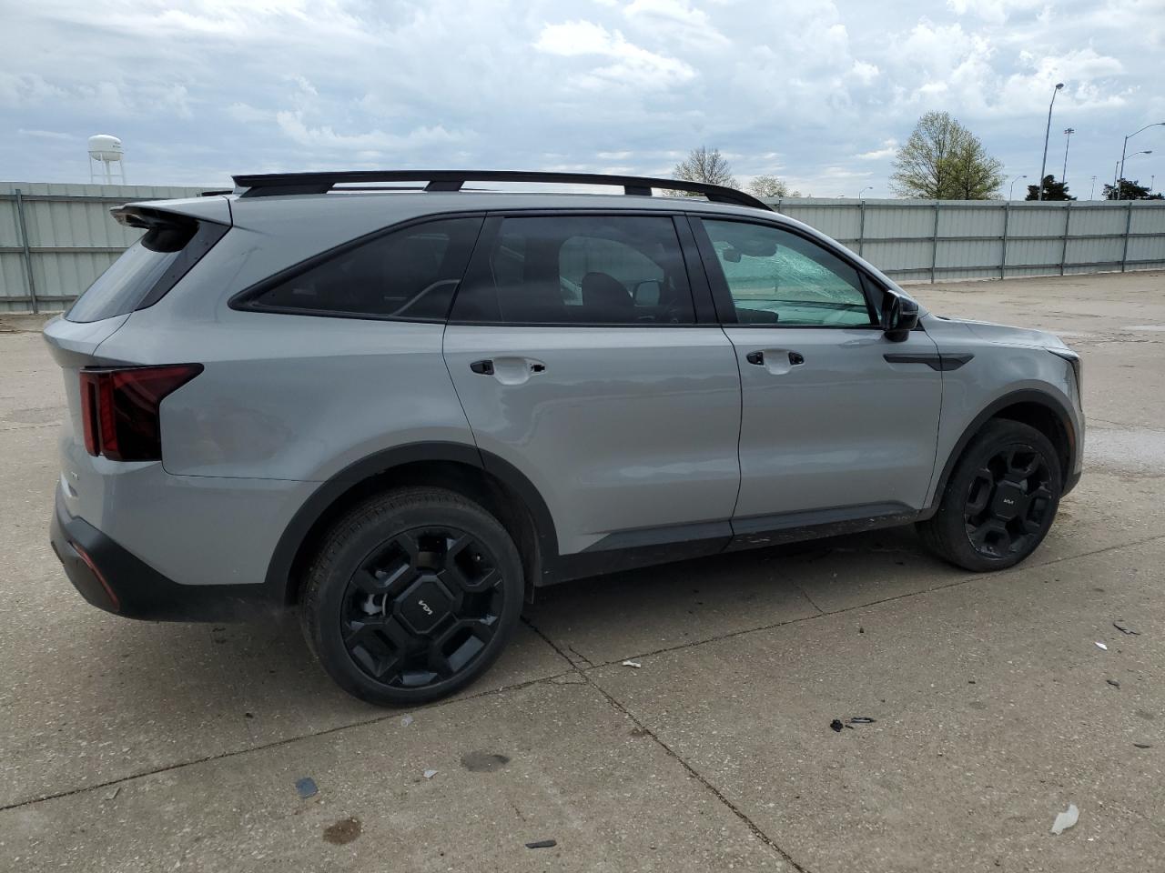 Photo 2 VIN: 5XYRHDJF7RG258257 - KIA SORENTO 