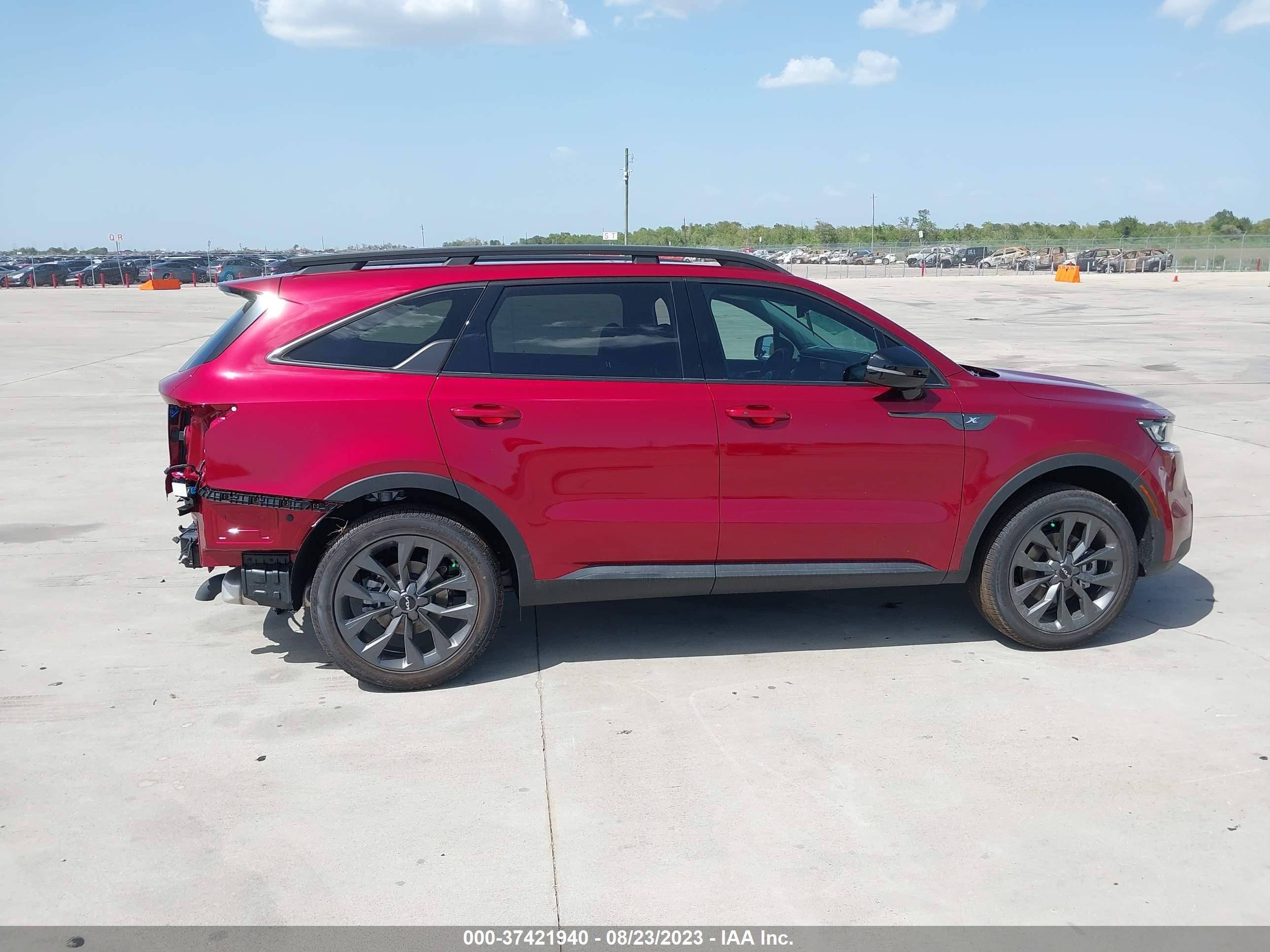 Photo 13 VIN: 5XYRHDLF1PG212868 - KIA SORENTO 