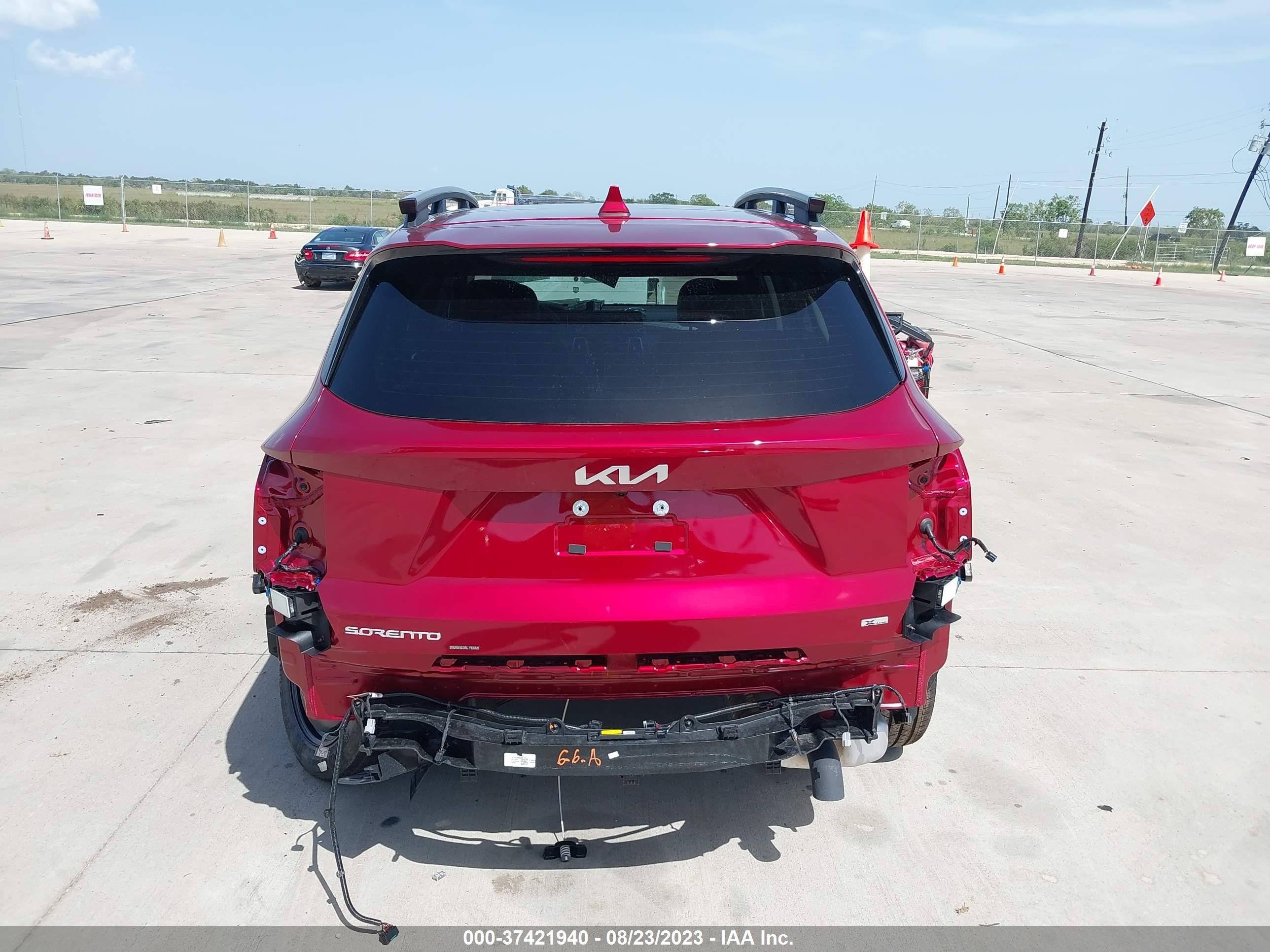 Photo 16 VIN: 5XYRHDLF1PG212868 - KIA SORENTO 