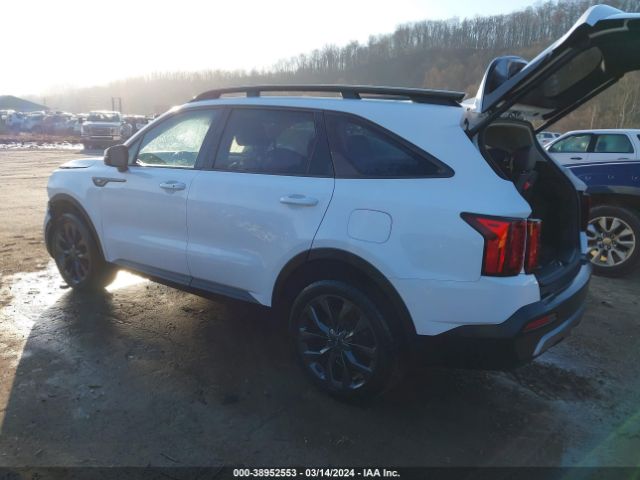 Photo 2 VIN: 5XYRHDLF6NG097102 - KIA SORENTO 