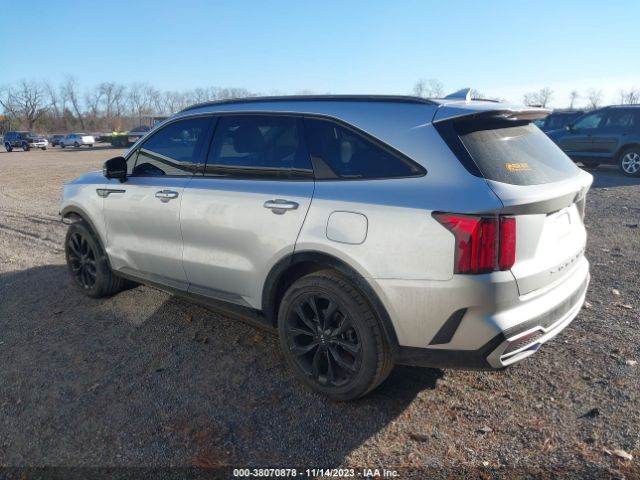 Photo 2 VIN: 5XYRK4LF1MG039866 - KIA SORENTO 