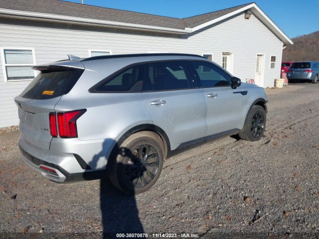 Photo 3 VIN: 5XYRK4LF1MG039866 - KIA SORENTO 