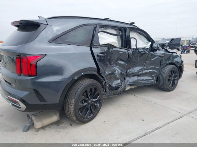 Photo 3 VIN: 5XYRK4LF3NG089881 - KIA SORENTO 