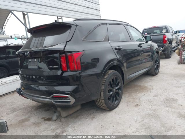 Photo 3 VIN: 5XYRK4LF4MG064633 - KIA SORENTO 