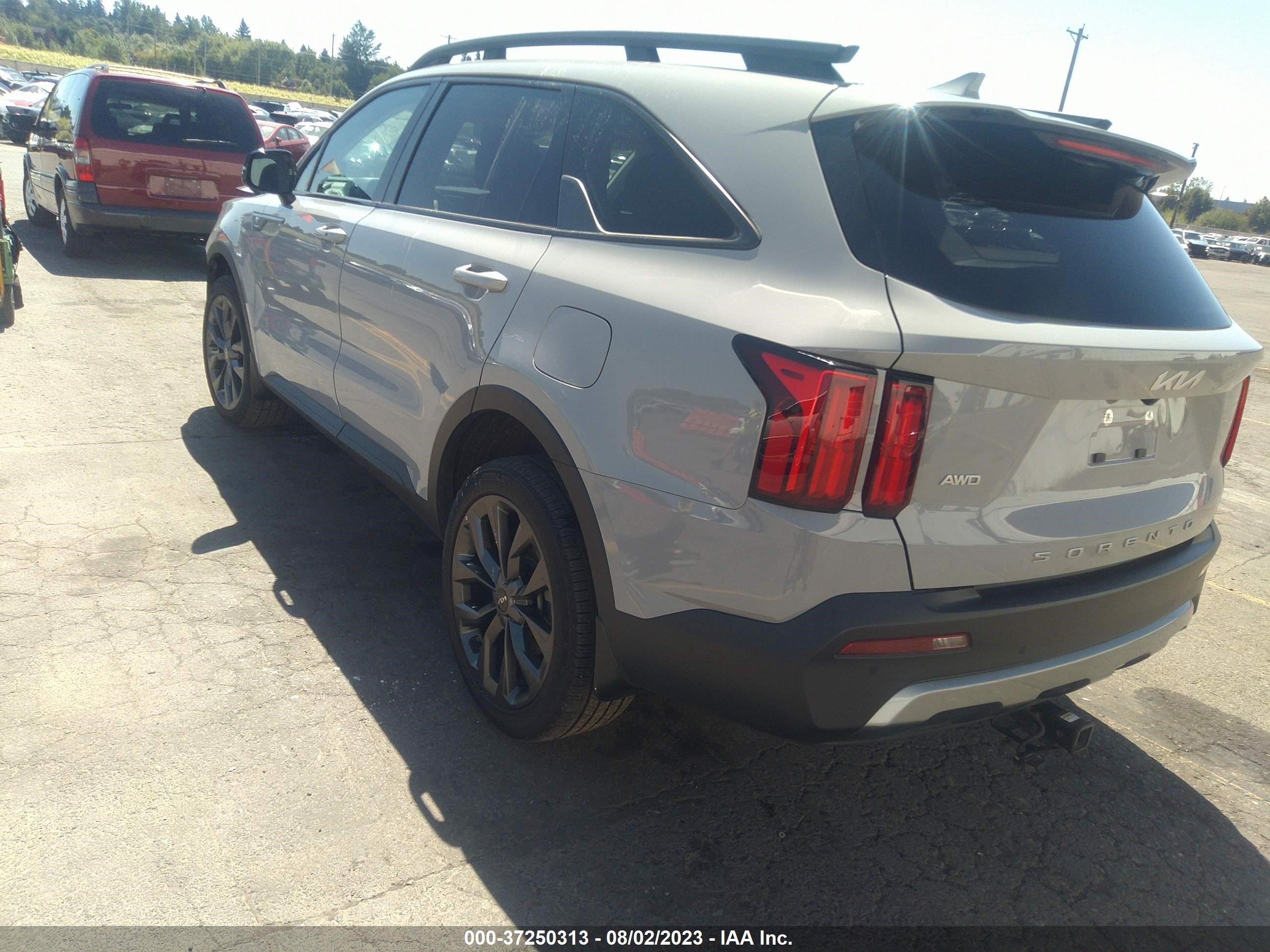 Photo 2 VIN: 5XYRKDLF1NG150807 - KIA SORENTO 