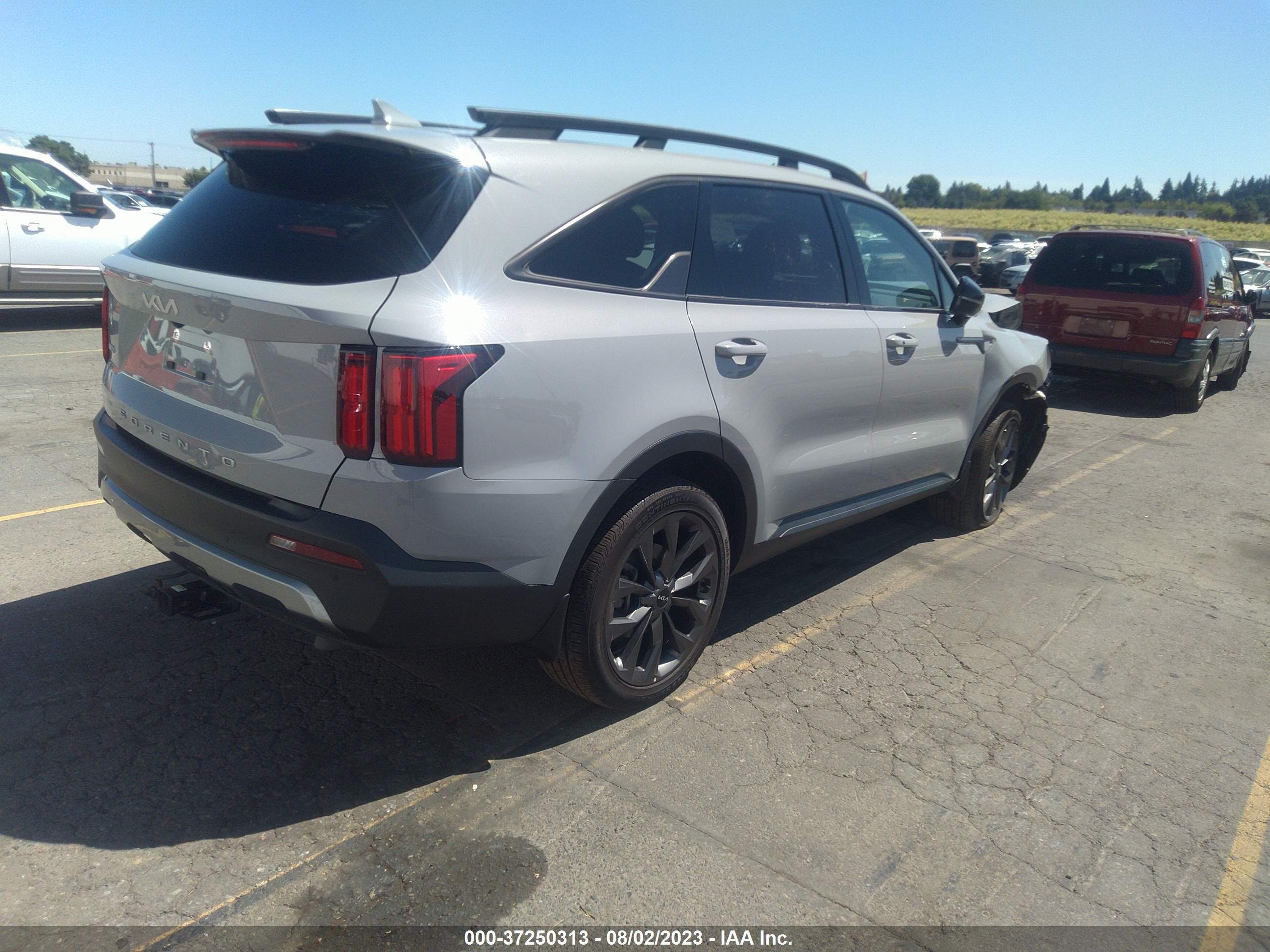 Photo 3 VIN: 5XYRKDLF1NG150807 - KIA SORENTO 