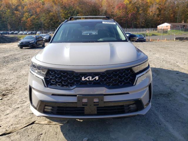 Photo 4 VIN: 5XYRKDLF3NG112401 - KIA SORENTO 