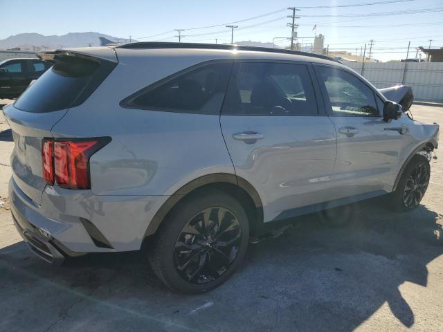 Photo 2 VIN: 5XYRKDLF3PG218818 - KIA SORENTO SX 