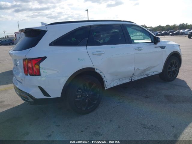 Photo 3 VIN: 5XYRKDLFXPG183730 - KIA SORENTO 