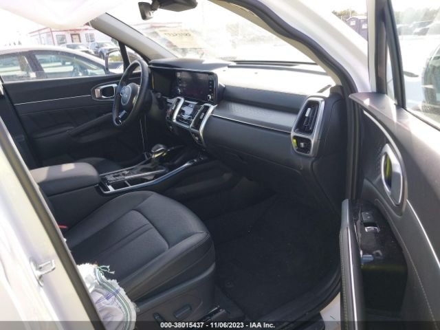 Photo 4 VIN: 5XYRKDLFXPG183730 - KIA SORENTO 