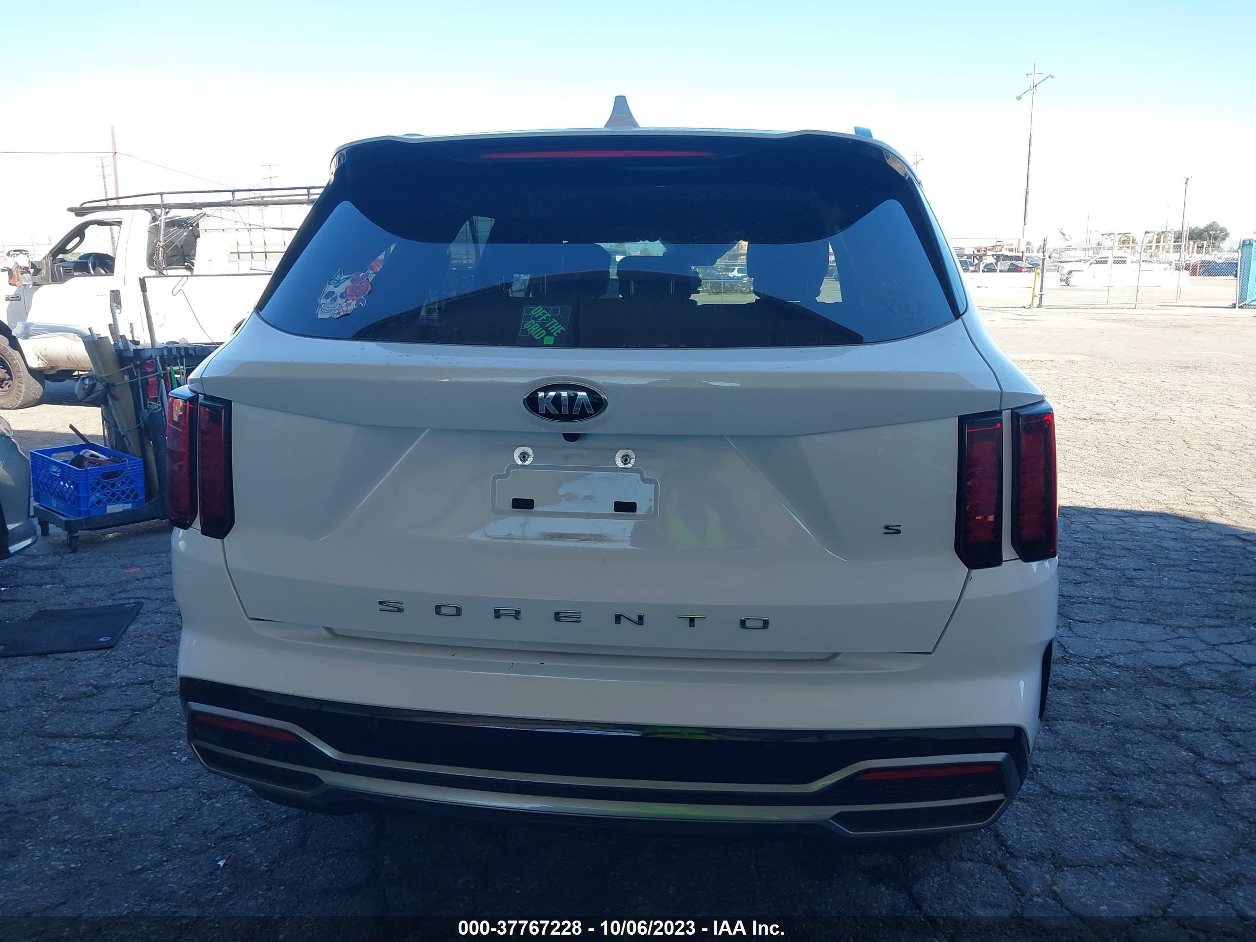 Photo 15 VIN: 5XYRL4LC6MG065558 - KIA SORENTO 