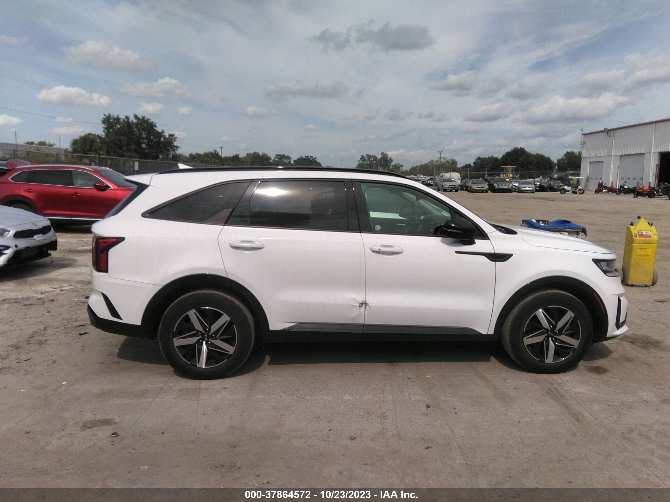 Photo 12 VIN: 5XYRL4LC8MG052682 - KIA SORENTO 