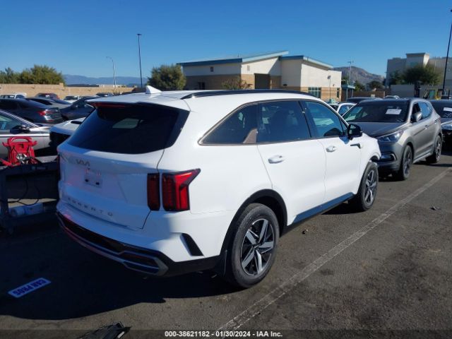 Photo 3 VIN: 5XYRL4LC8NG126152 - KIA SORENTO 