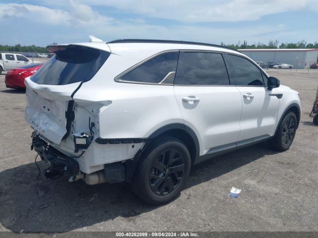 Photo 3 VIN: 5XYRLDLC8MG030049 - KIA SORENTO 