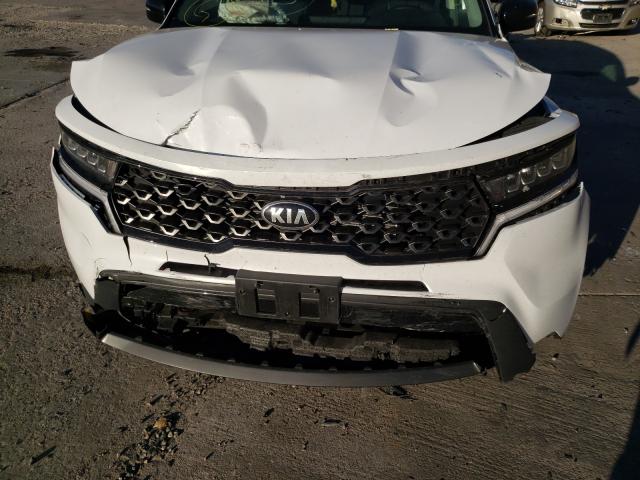 Photo 8 VIN: 5XYRLDLC9MG002468 - KIA SORENTO S 