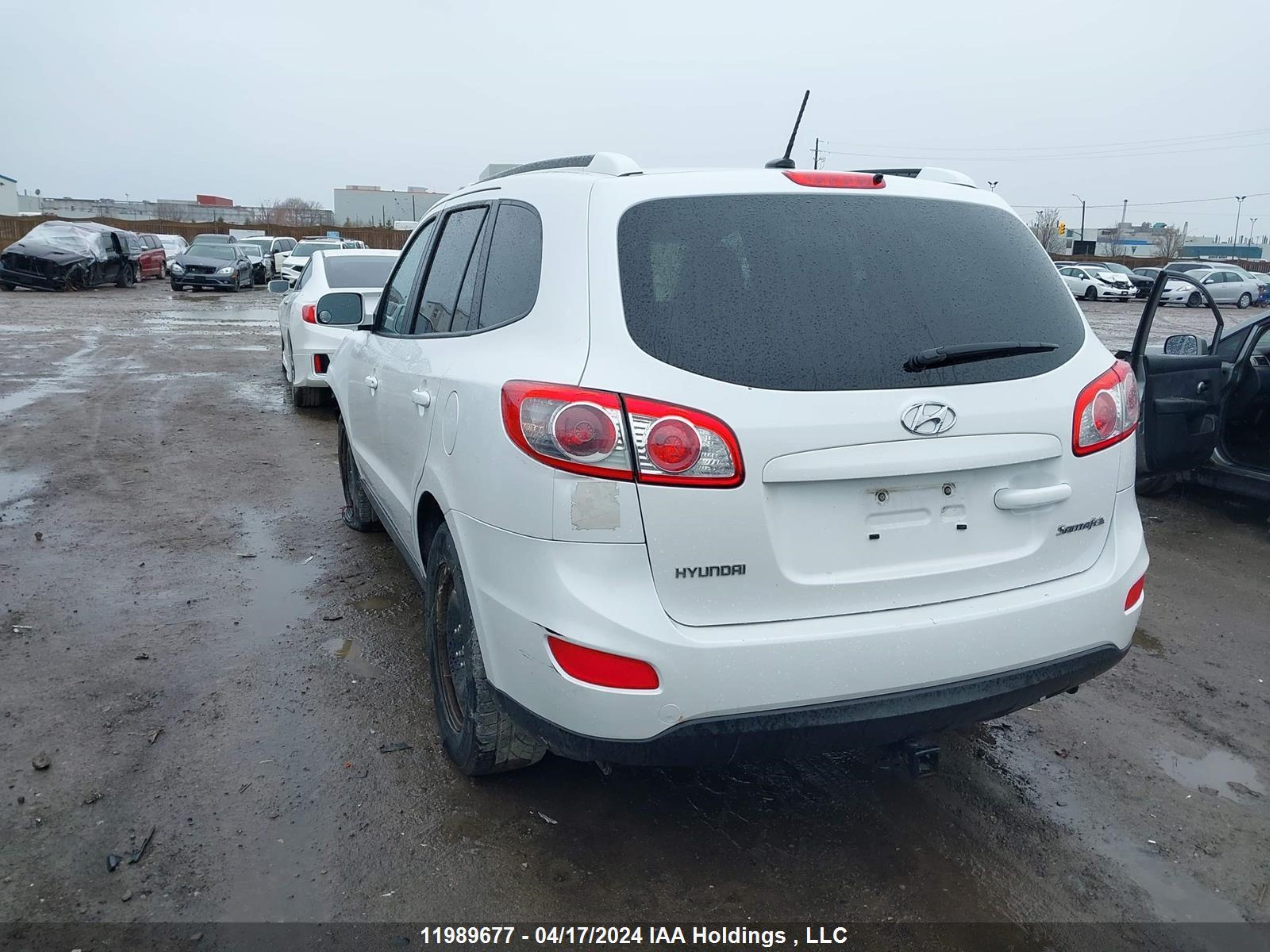 Photo 2 VIN: 5XYZG3AB1BG057910 - HYUNDAI SANTA FE 