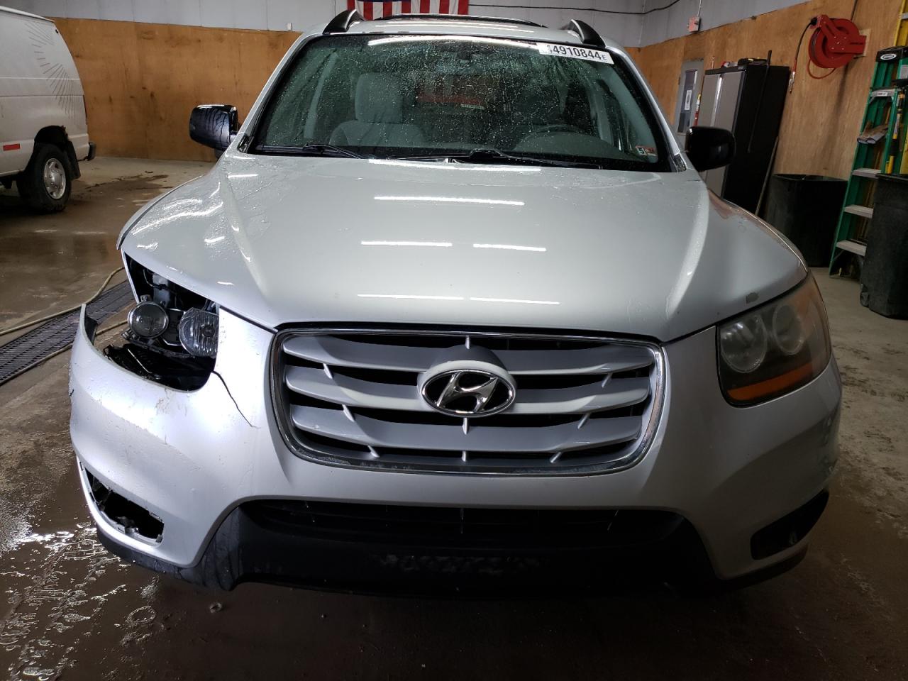 Photo 4 VIN: 5XYZG3ABXBG083924 - HYUNDAI SANTA FE 