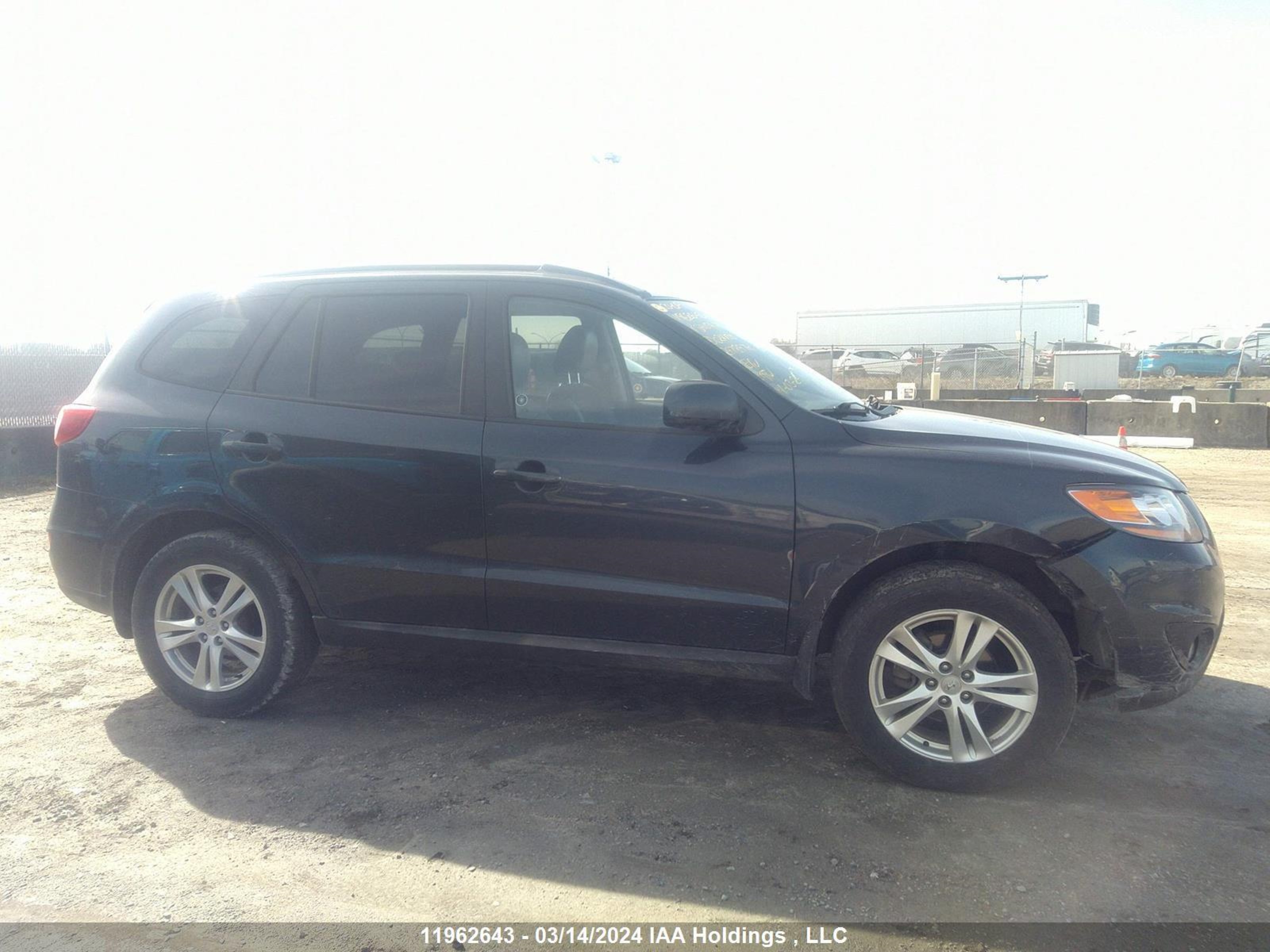 Photo 12 VIN: 5XYZG4AG6BG024130 - HYUNDAI SANTA FE 