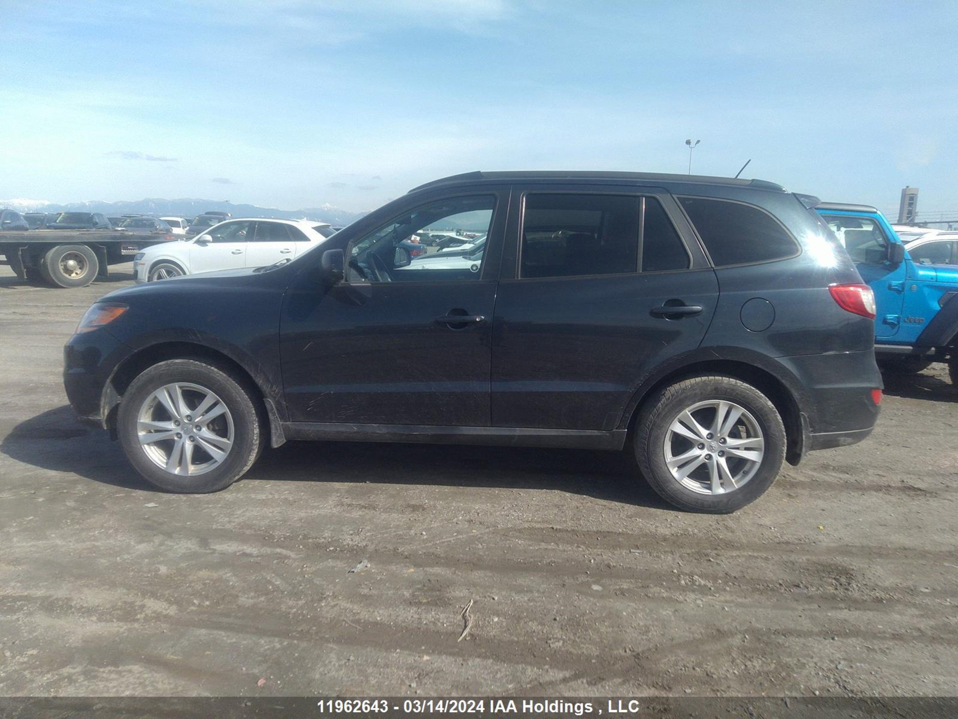 Photo 13 VIN: 5XYZG4AG6BG024130 - HYUNDAI SANTA FE 