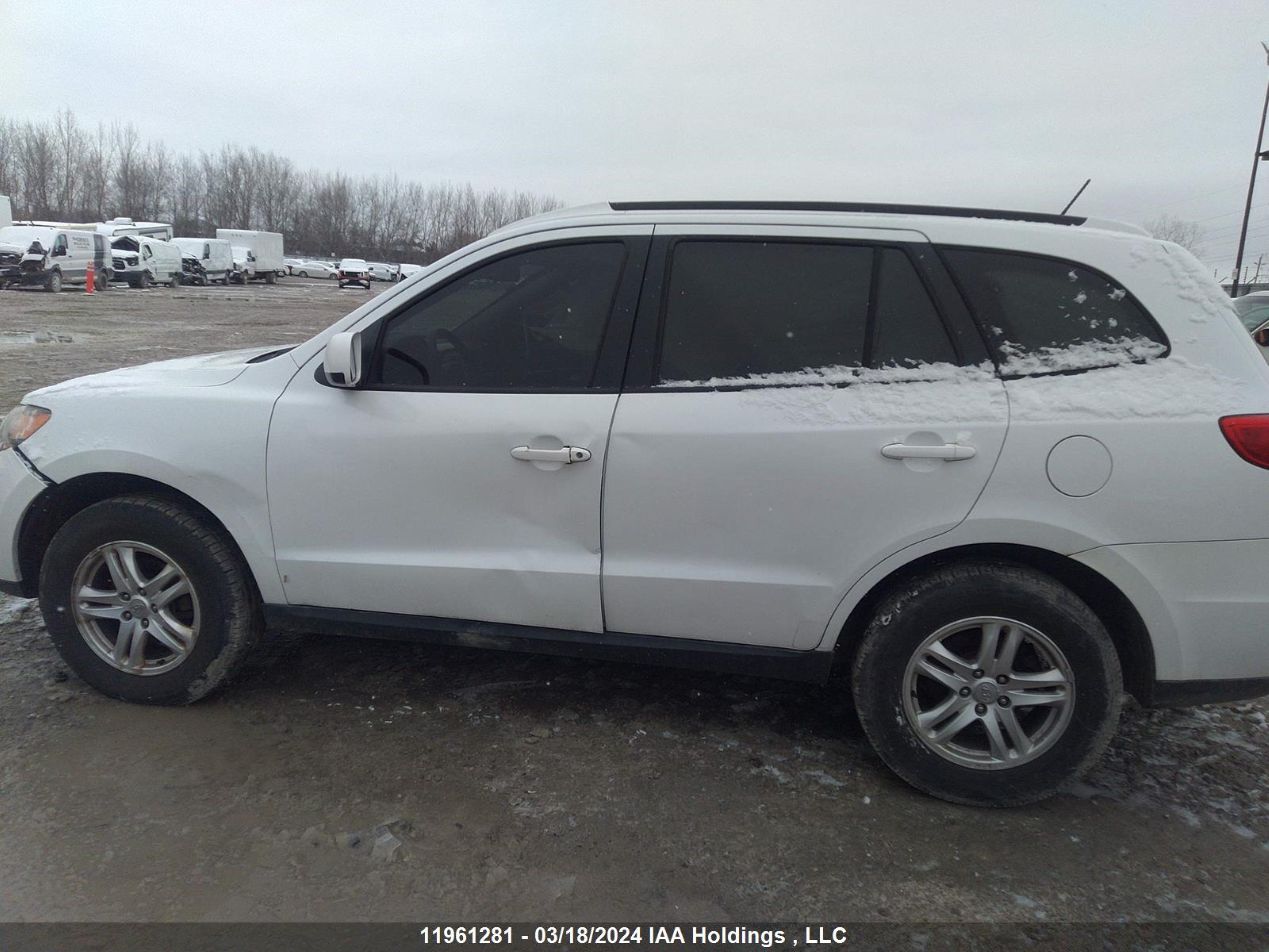 Photo 5 VIN: 5XYZG4AG7BG024444 - HYUNDAI SANTA FE 