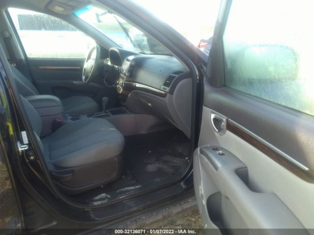 Photo 4 VIN: 5XYZGDAB2BG025571 - HYUNDAI SANTA FE 