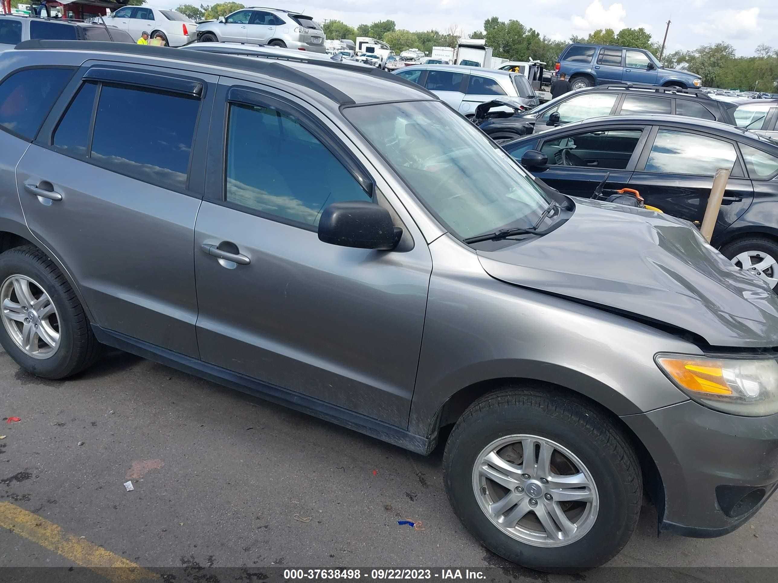 Photo 13 VIN: 5XYZGDAB2CG099283 - HYUNDAI SANTA FE 