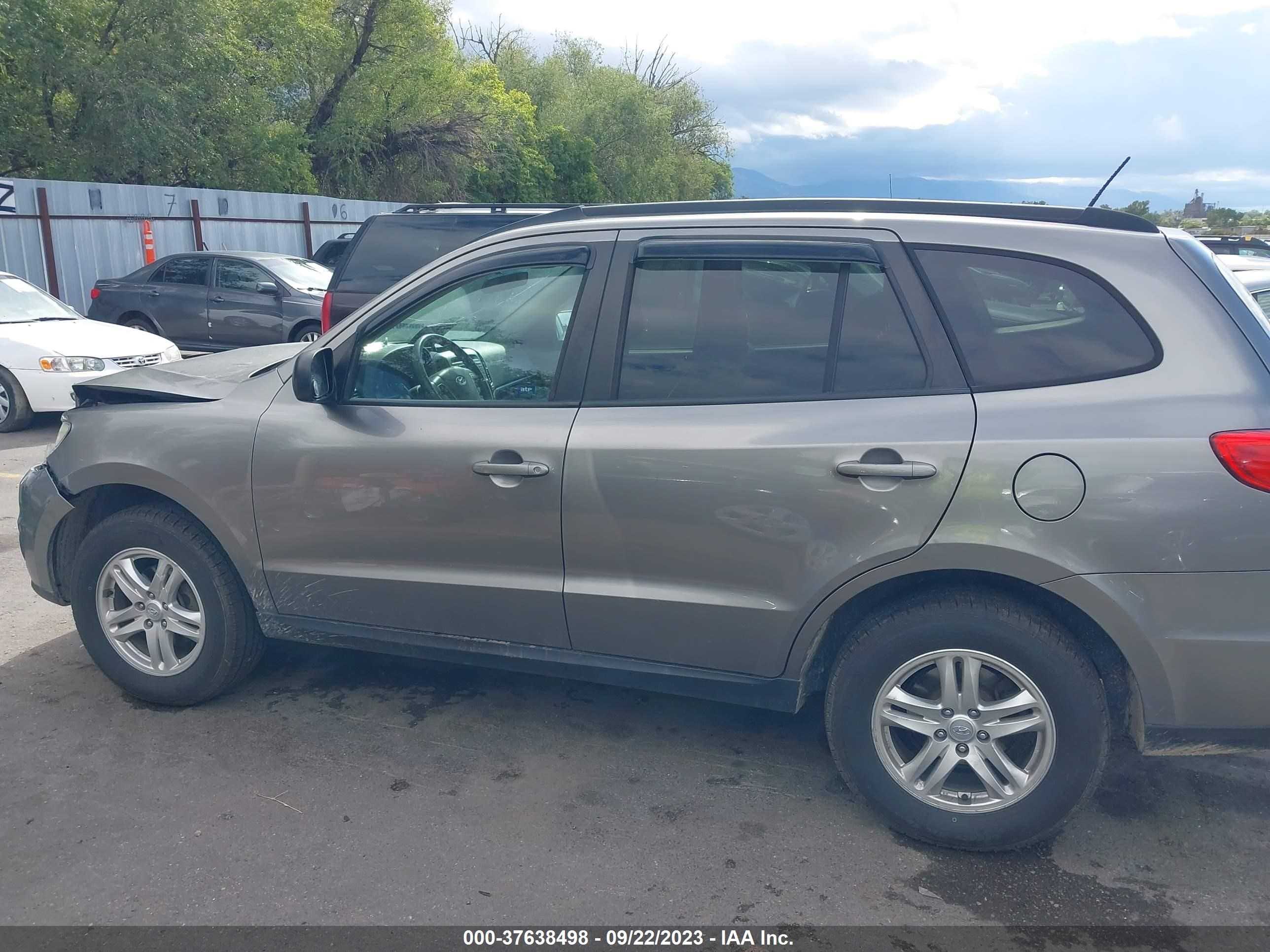 Photo 14 VIN: 5XYZGDAB2CG099283 - HYUNDAI SANTA FE 