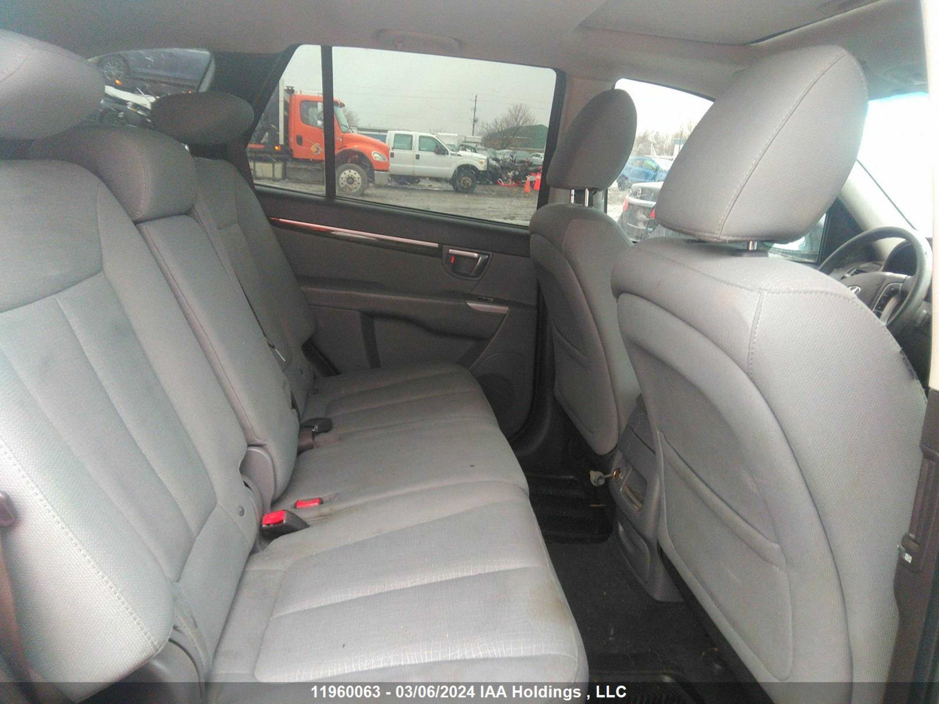 Photo 7 VIN: 5XYZGDAB3CG149866 - HYUNDAI SANTA FE 