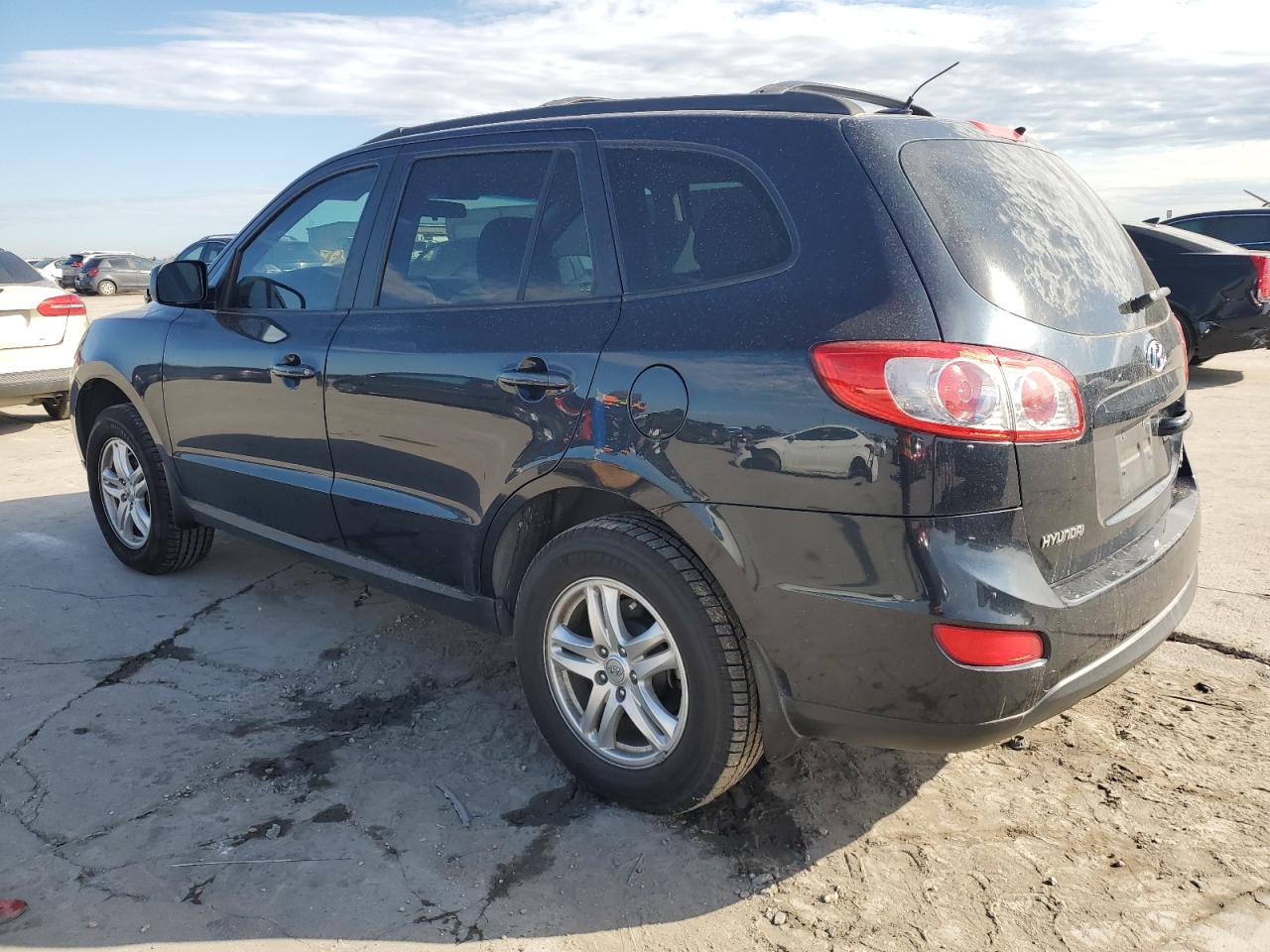 Photo 1 VIN: 5XYZGDAB5BG046463 - HYUNDAI SANTA FE 