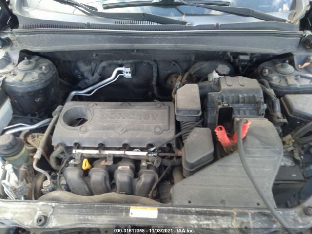 Photo 9 VIN: 5XYZGDAB5CG157788 - HYUNDAI SANTA FE 