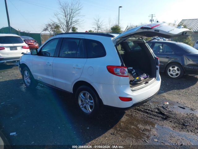 Photo 2 VIN: 5XYZGDAB7CG099943 - HYUNDAI SANTA FE 