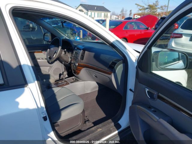 Photo 4 VIN: 5XYZGDAB7CG099943 - HYUNDAI SANTA FE 