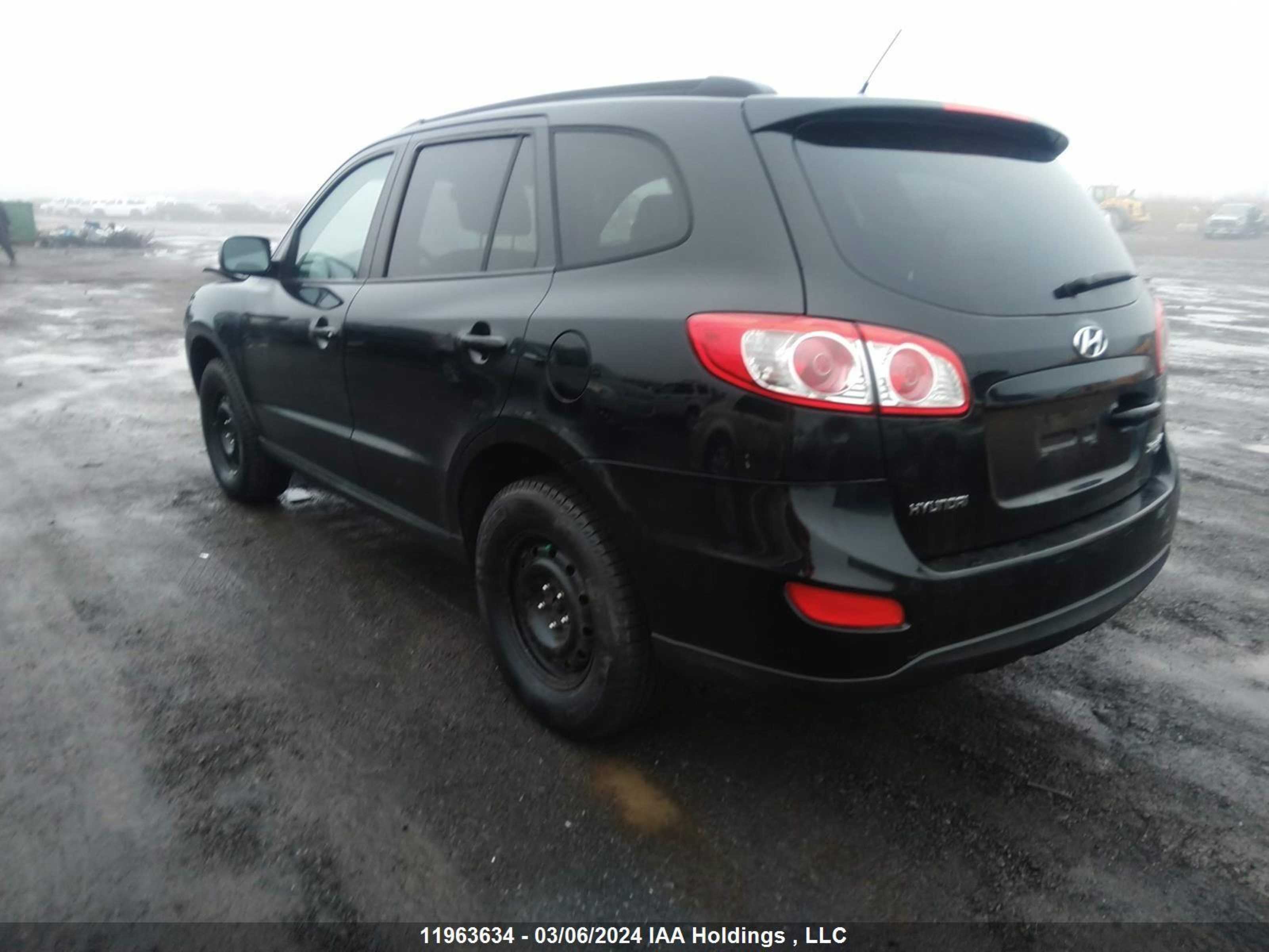 Photo 2 VIN: 5XYZGDAG2BG043760 - HYUNDAI SANTA FE 