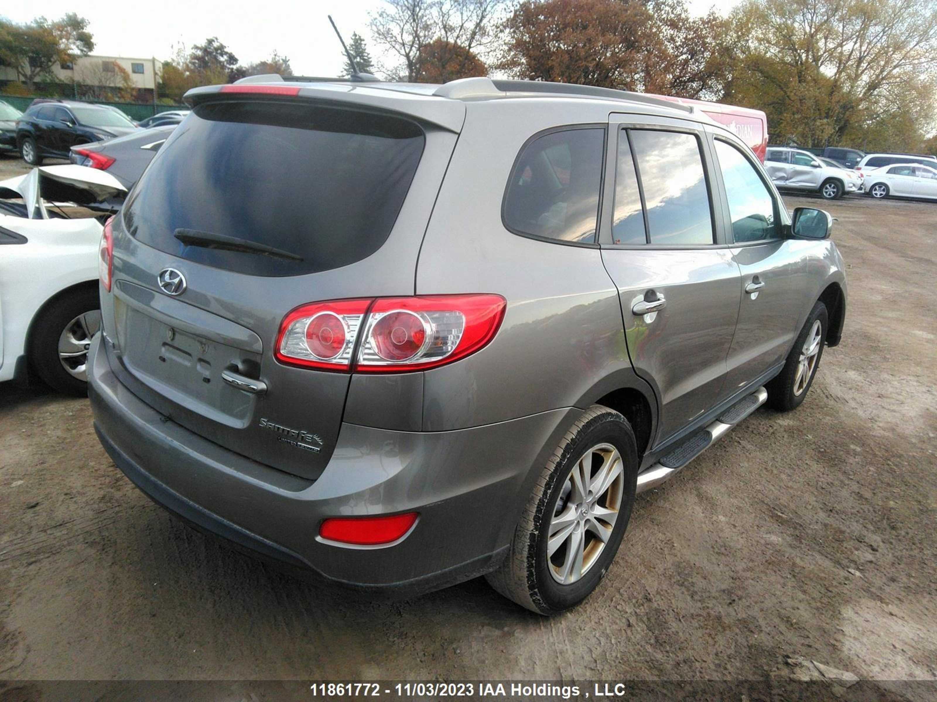 Photo 3 VIN: 5XYZHDAG3BG025197 - HYUNDAI SANTA FE 