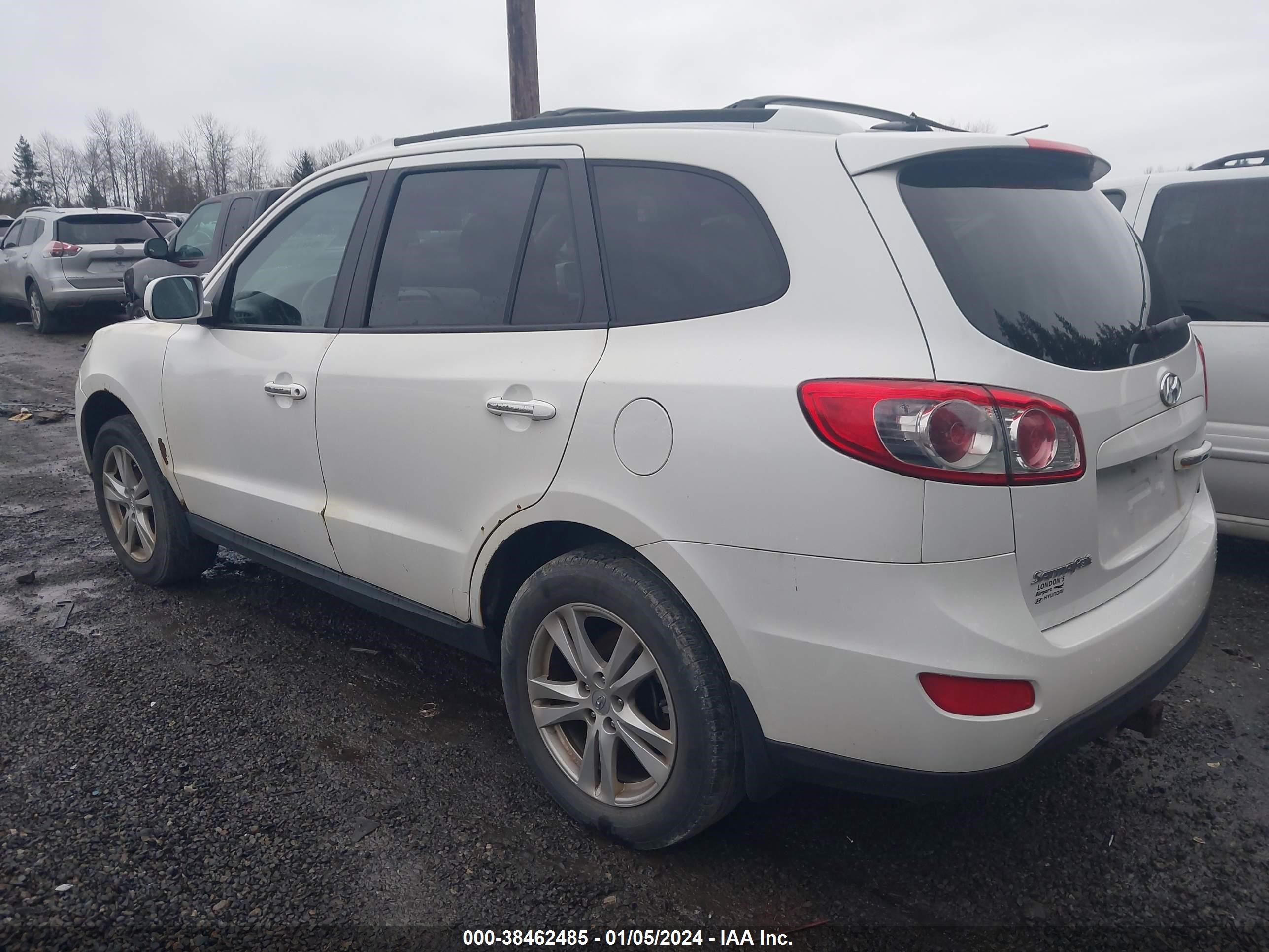 Photo 2 VIN: 5XYZHDAG9CG138105 - HYUNDAI SANTA FE 