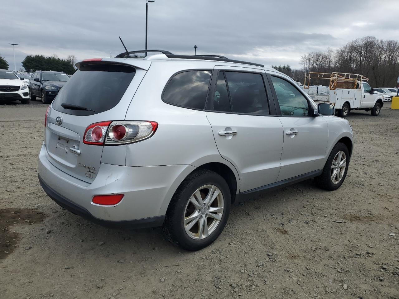 Photo 2 VIN: 5XYZK3AB9BG090393 - HYUNDAI SANTA FE 