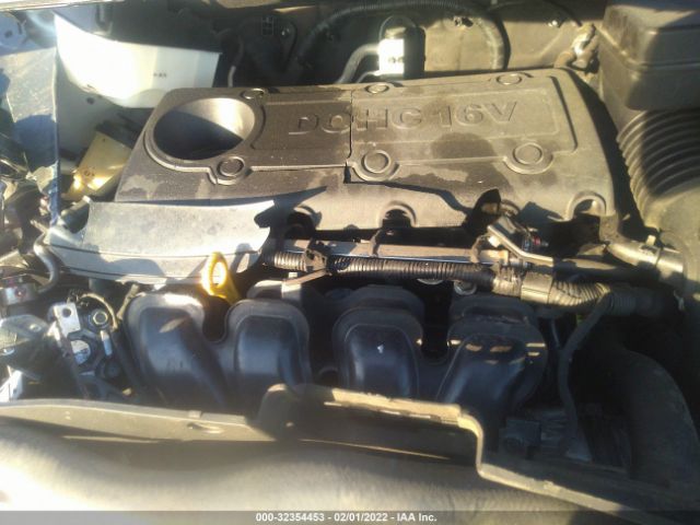 Photo 9 VIN: 5XYZK3ABXBG087888 - HYUNDAI SANTA FE 