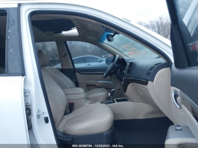 Photo 4 VIN: 5XYZK4AG9CG157576 - HYUNDAI SANTA FE 