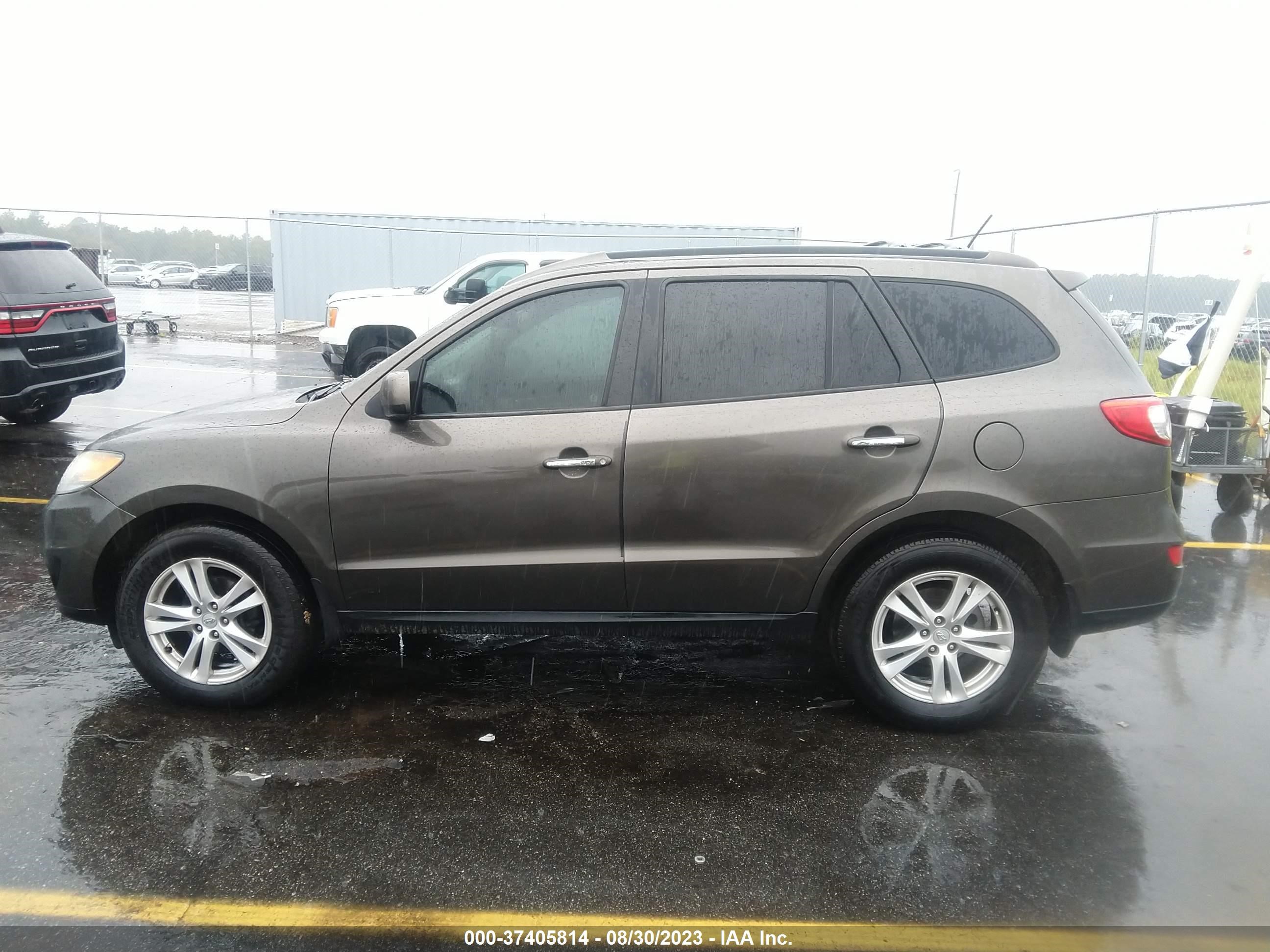 Photo 13 VIN: 5XYZKDAG5CG125594 - HYUNDAI SANTA FE 