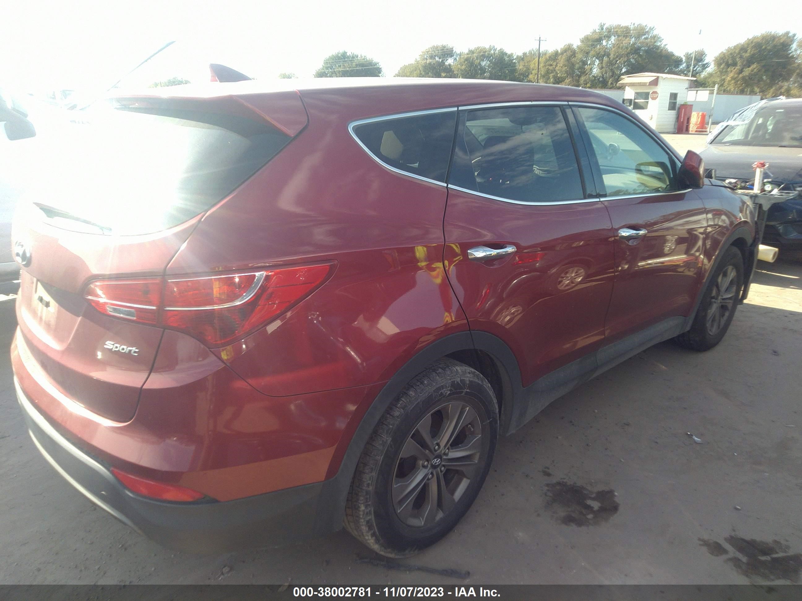 Photo 3 VIN: 5XYZT3LB1GG321661 - HYUNDAI SANTA FE 