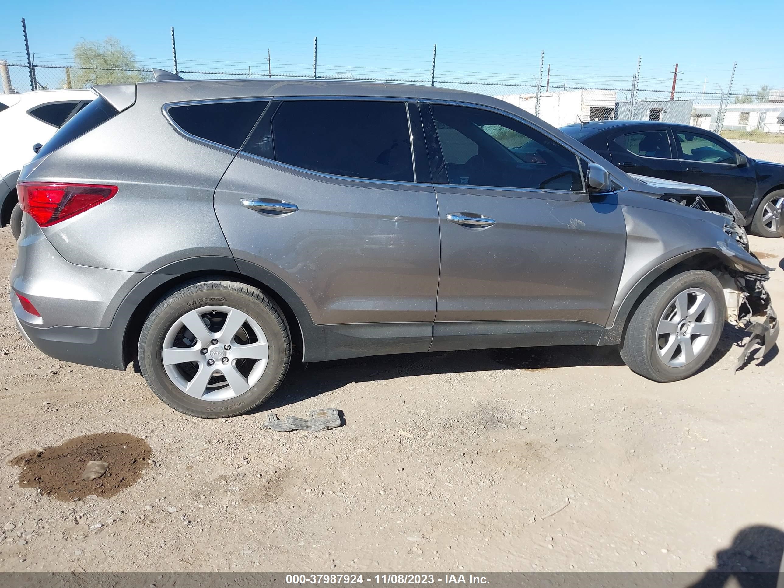 Photo 12 VIN: 5XYZT3LB1HG395258 - HYUNDAI SANTA FE 