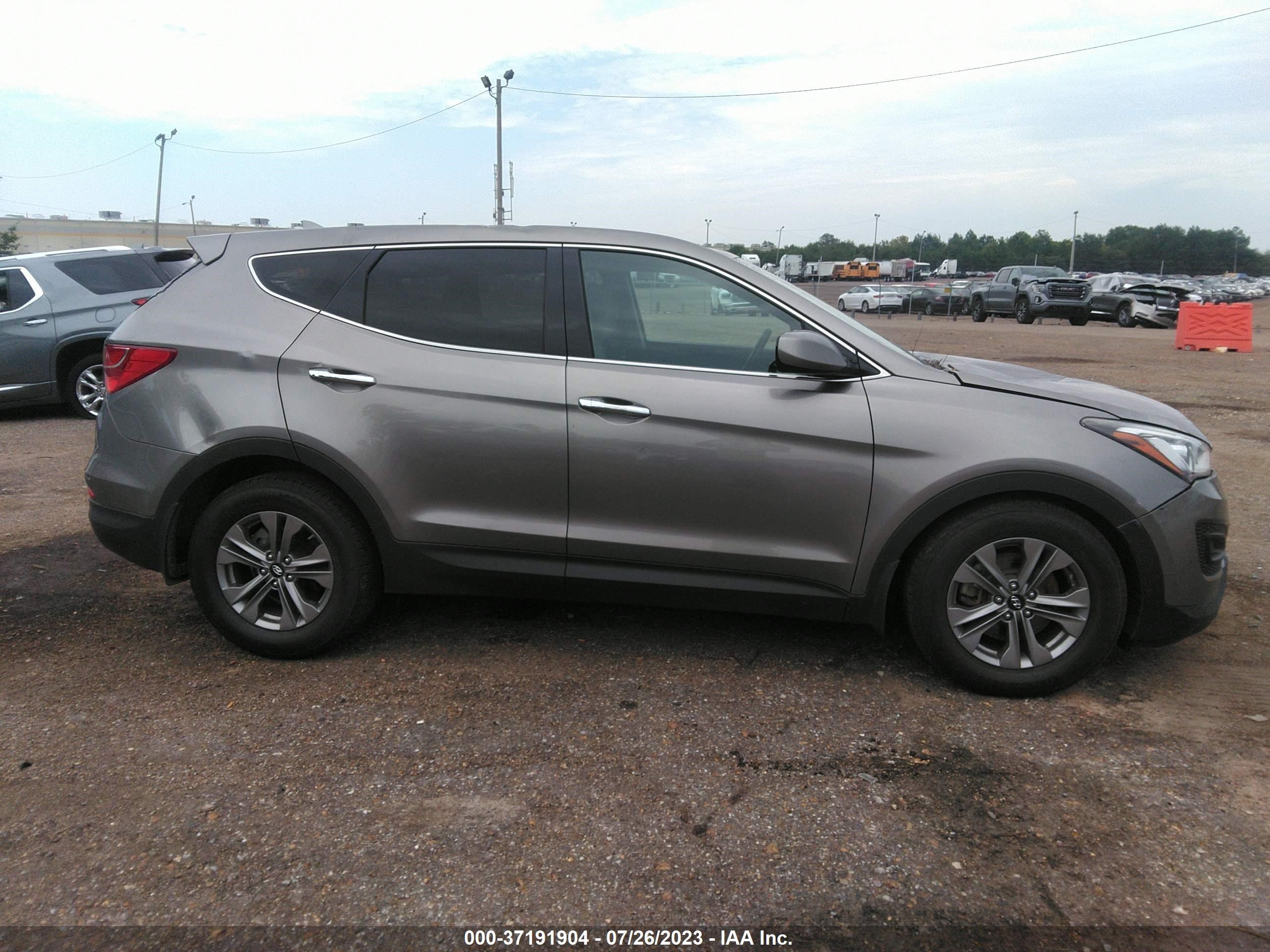 Photo 12 VIN: 5XYZT3LB2GG311527 - HYUNDAI SANTA FE 