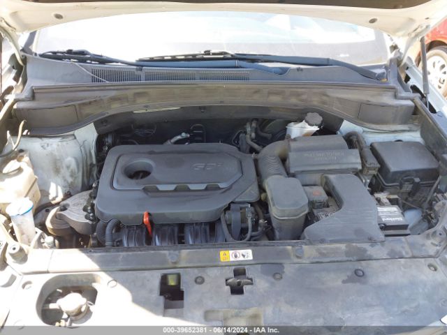 Photo 9 VIN: 5XYZT3LB2JG526381 - HYUNDAI SANTA FE SPORT 