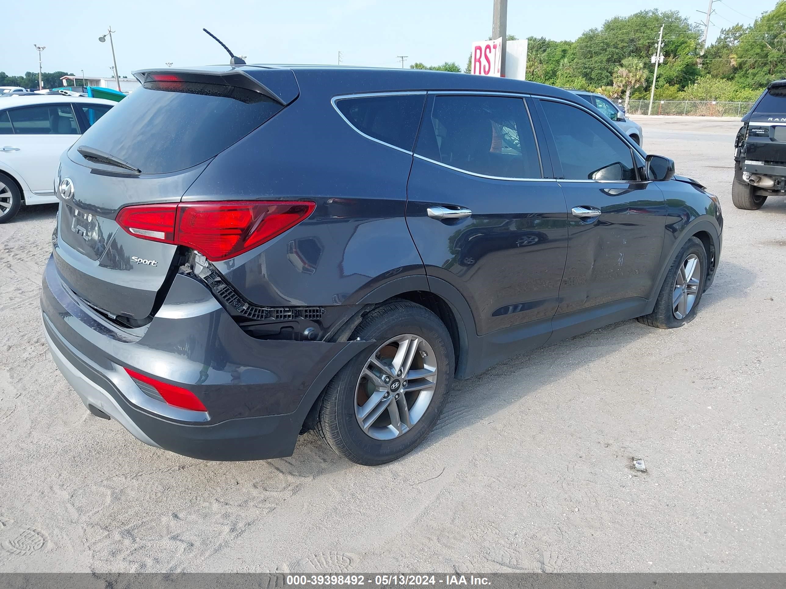 Photo 3 VIN: 5XYZT3LB2JG566282 - HYUNDAI SANTA FE 