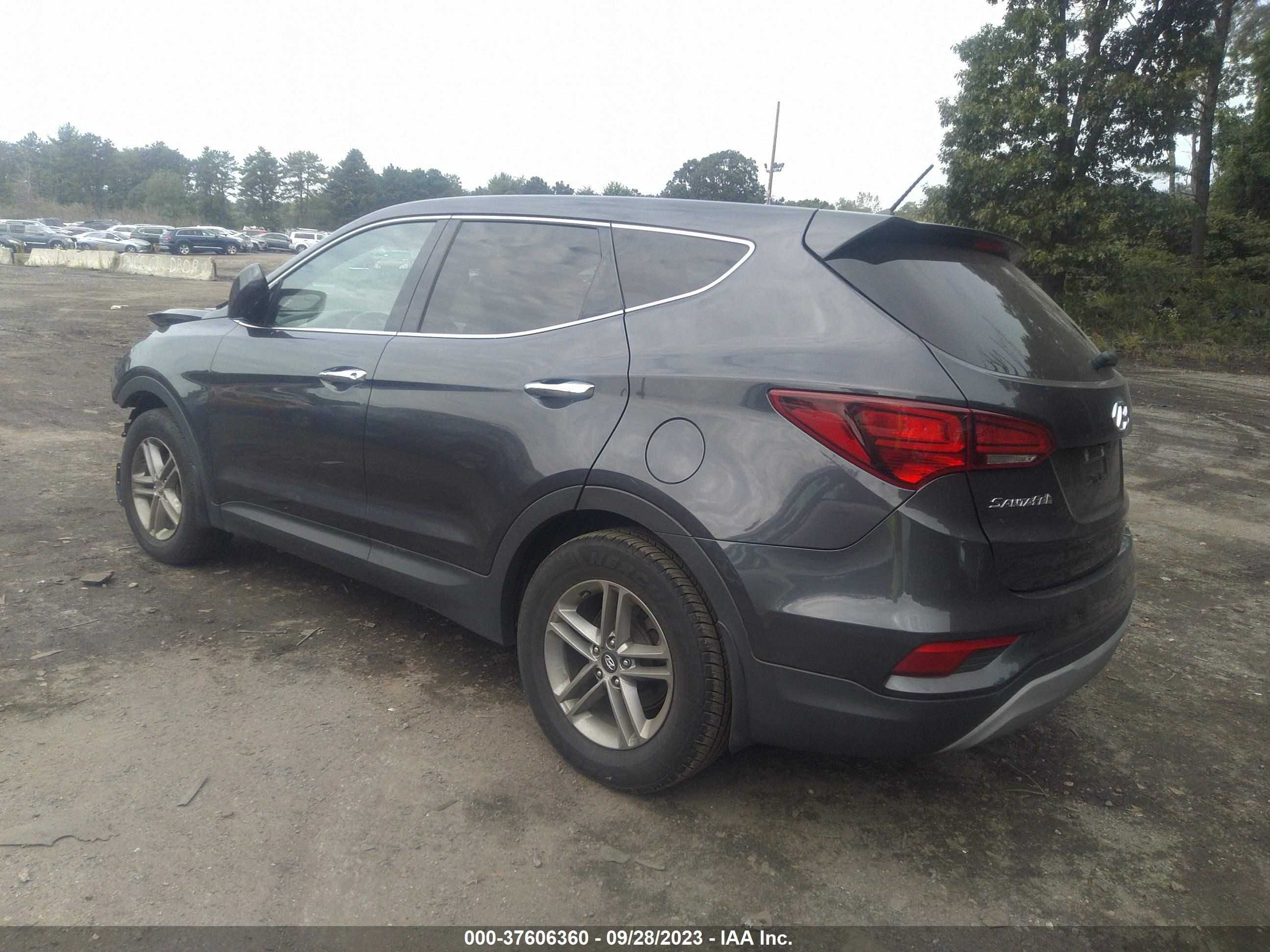 Photo 2 VIN: 5XYZT3LB2JG567786 - HYUNDAI SANTA FE 